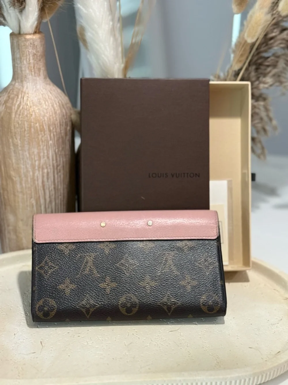 Louis Vuitton Pallas Wallet: Rose Ballerina - Picture 11 of 15